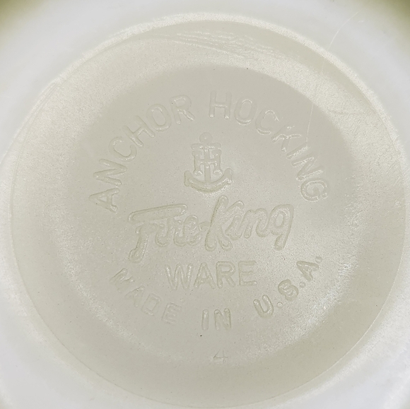 Vintage Fire King bowl - Picture 7 of 8